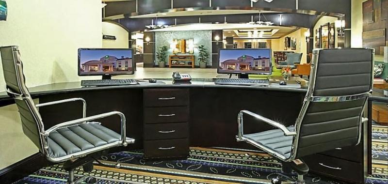 Holiday Inn Express & Suites Covington By Ihg Exterior photo