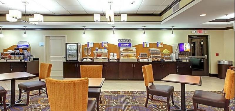 Holiday Inn Express & Suites Covington By Ihg Exterior photo