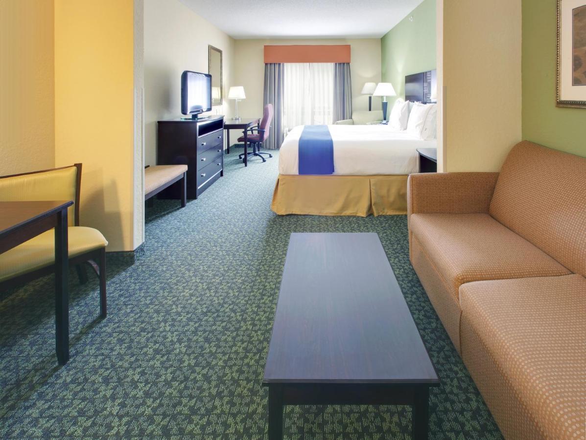 Holiday Inn Express & Suites Covington By Ihg Exterior photo